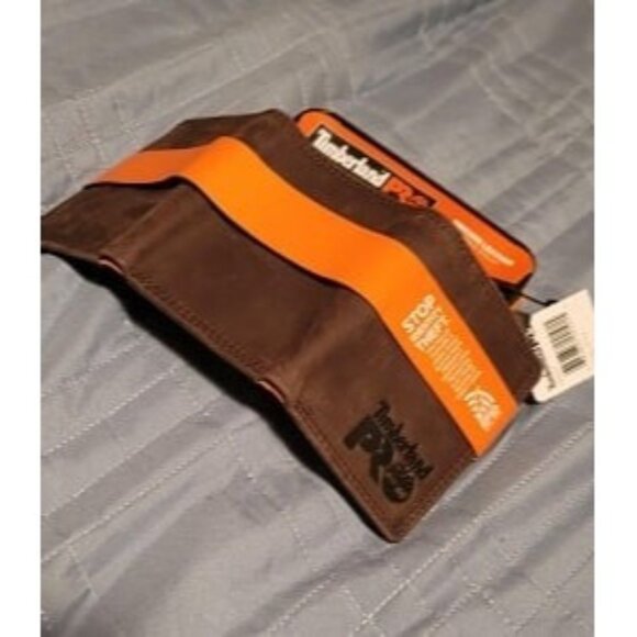 New PRO Men's Leather RFID Trifold Wallet with Id Window